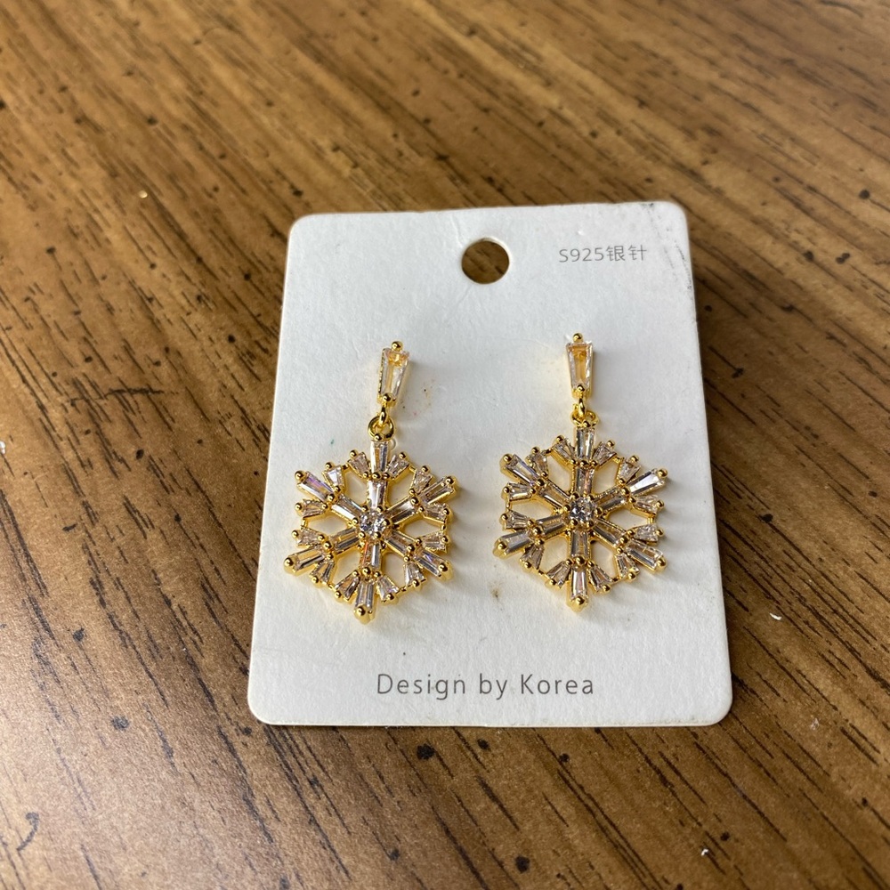 NEW 925 Earrings